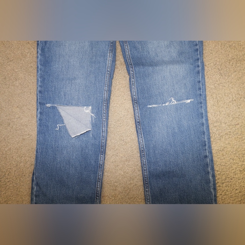 Good American Good Icon Straight Jeans - Picture 3 of 6
